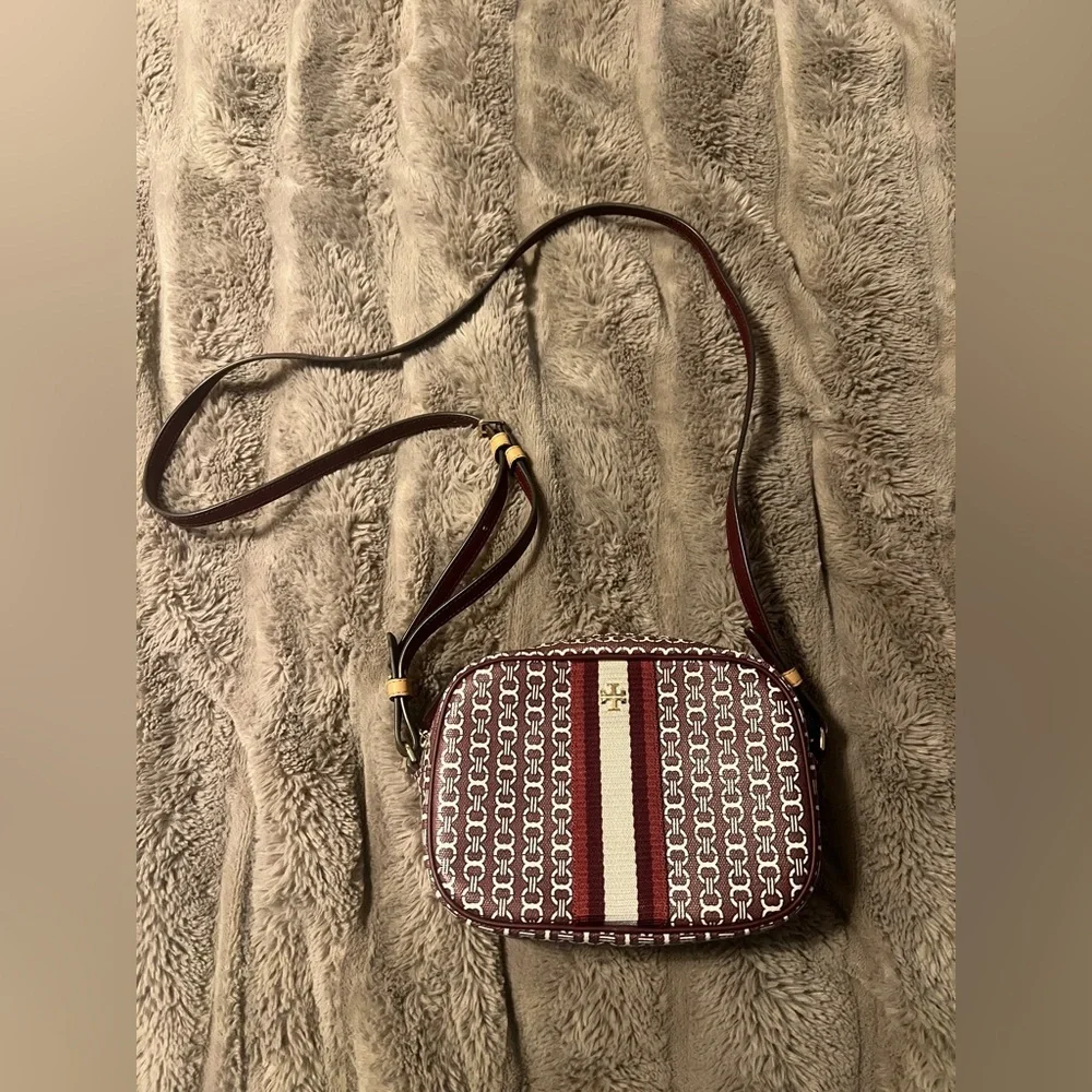 Tory Burch Gemini Link Burgundy Crossbody Bag